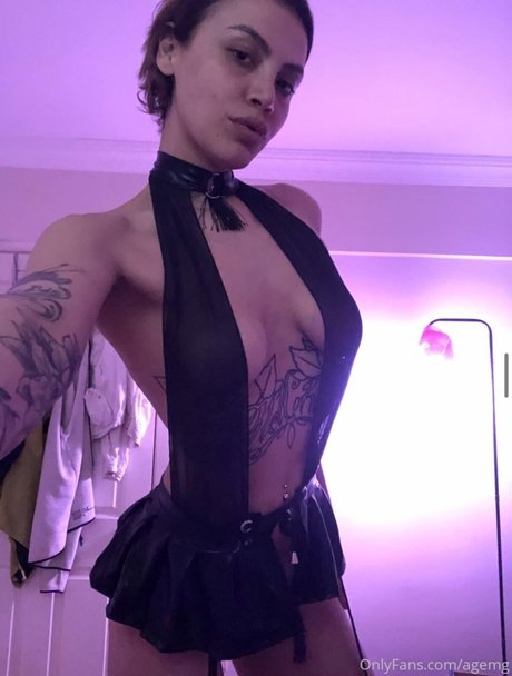 Agemg Ecem estrella adulta galería