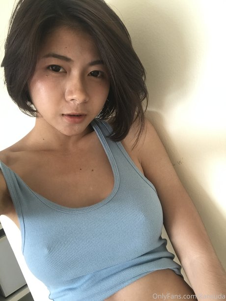 _Kansuda estrella porno desnuda imagen