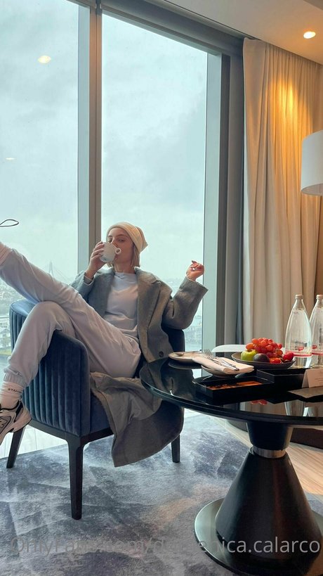 Domenica Calarco_ modelo porno galería