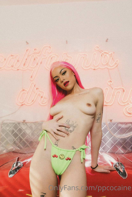 Lilliane Catherine Diomi desnudos de estrellas imágenes