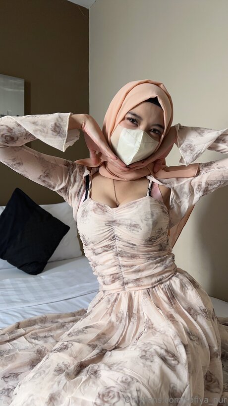 Sofiya Nur estrella del sexo foto