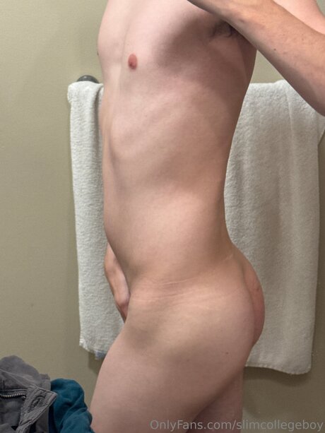 Slimcollegeboy estrella desnuda foto