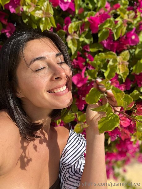 Jasminelive actriz perfecta imagen