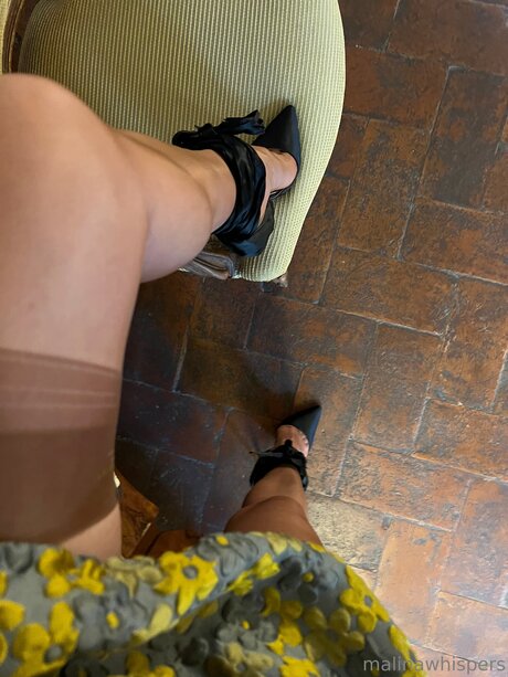 Malinawhispers modelo de alta calidad galerías