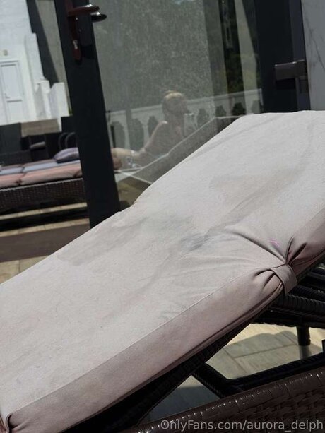 Aurora Delph modelo desnuda recopilación