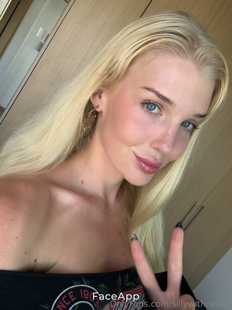 Sillywithceline estrella caliente foto