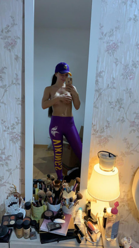 QueenZena bonita estrella porno fotos