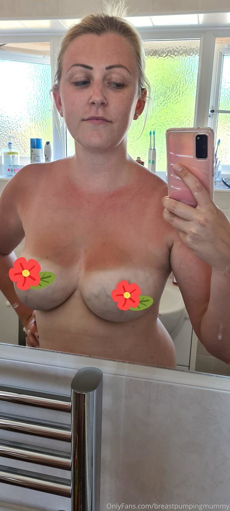 enormes tetas naturales onlyfans desnudo erótico archivo