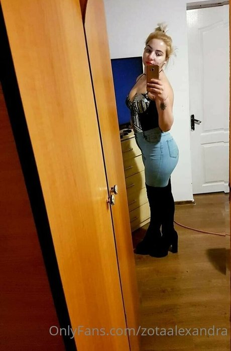 zotaalexandra sexo modelo fotos