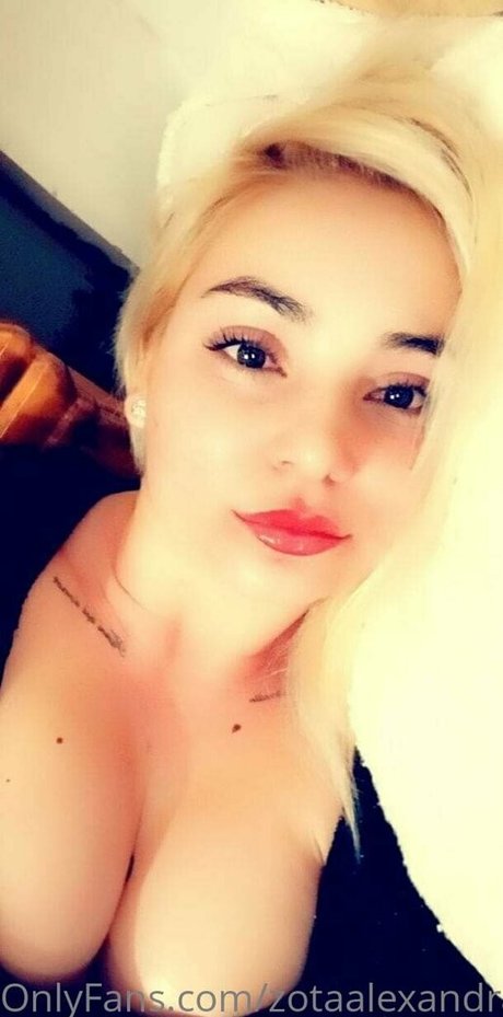 zotaalexandra estrella porno exclusiva galerías