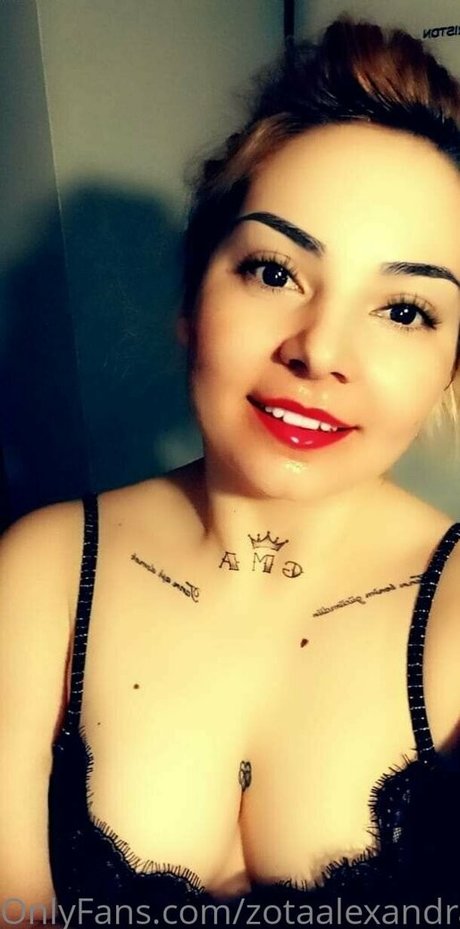 zotaalexandra modelo exclusivo fotos