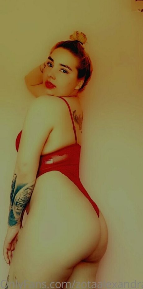 zotaalexandra estrella adulta imágenes