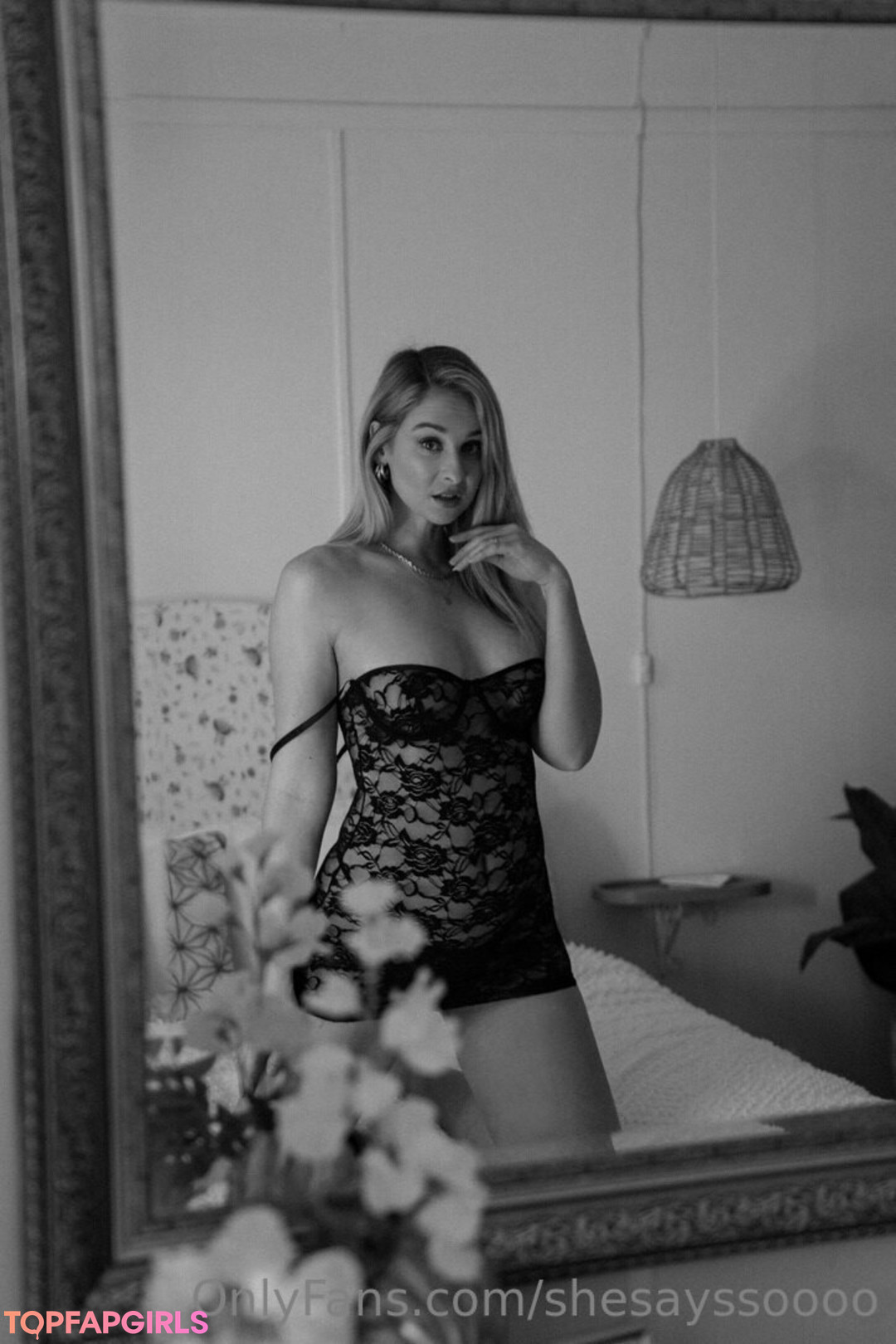 She Says Soooo modelo agradable imagen