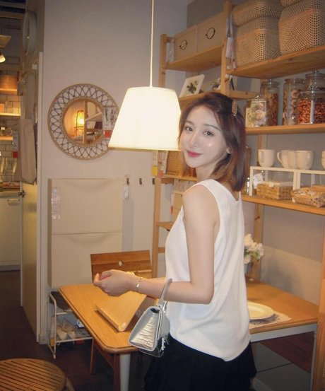 Inshy estrella porno hd foto