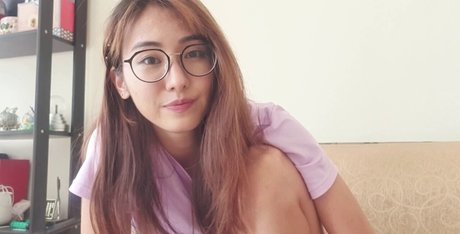 Zumi actriz porno fotos