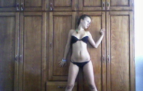 Zrenjanin estrella desnuda galería