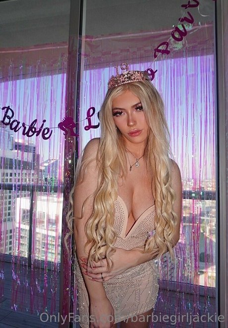 Barbiegirljackie estrella porno en alta definición galería