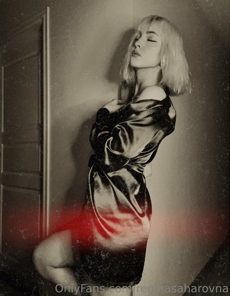 Regina Sahar estrella porno hermosa archivo