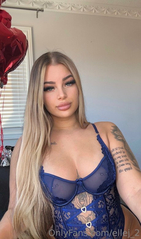 Lana James modelo desnudo imagen