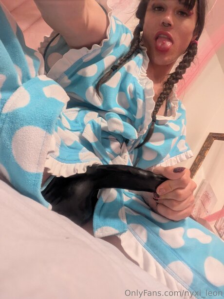 Nyxi Leon estrella porno perfecta imágenes