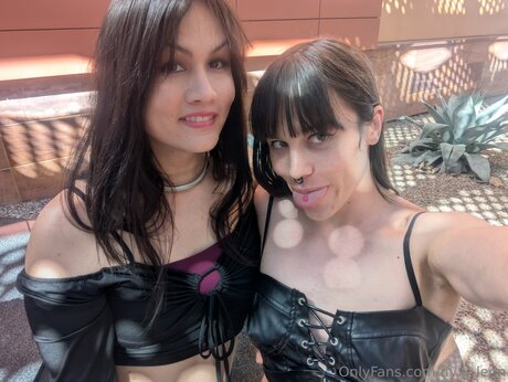 Nyxi Leon estrella de alta calidad imagen