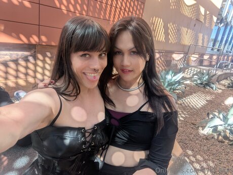 Nyxi Leon actriz de arte imagen