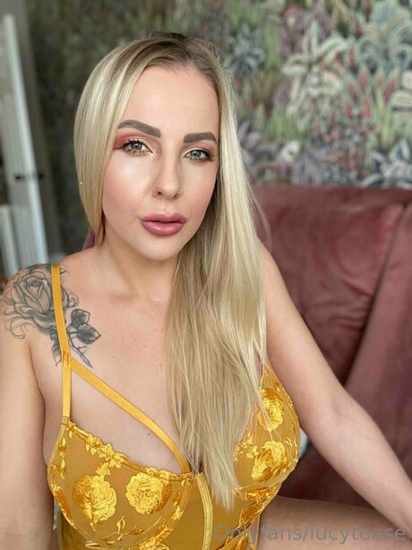 Lucy Robinson modelo xxx fotos