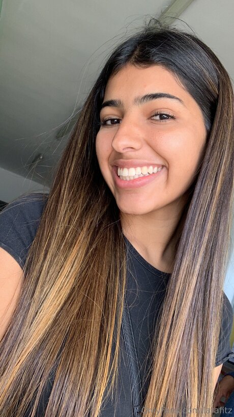 Larafitz estrella porno desnuda foto