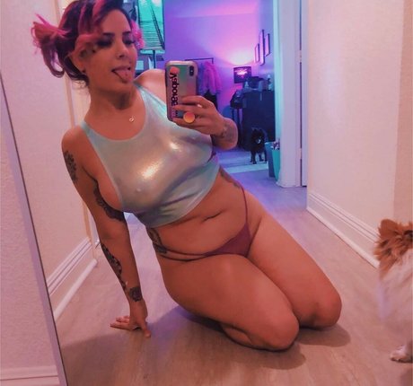 Zombiunicorn estrella erótica imágenes