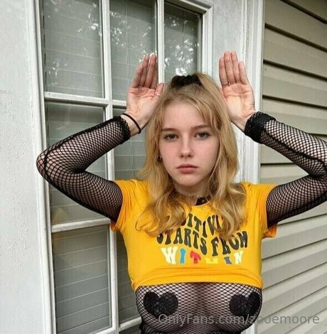 zooemoore linda estrella imagen