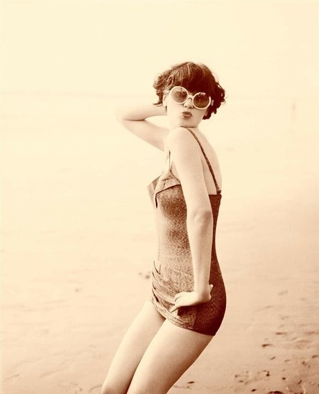 Zooey Deschanel modelo erótico recopilación