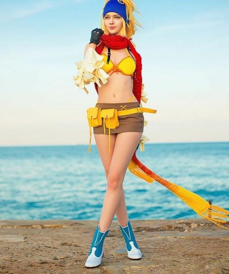 Nelly Laufeyson hermosa modelo imágenes