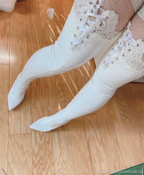 zoevolfcos modelo de alta definición fotos