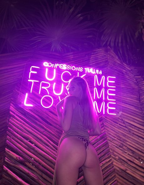 Zoella McKay desnudos de estrellas porno imágenes