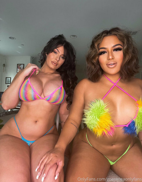 zoereneaonlyfans estrella del sexo foto