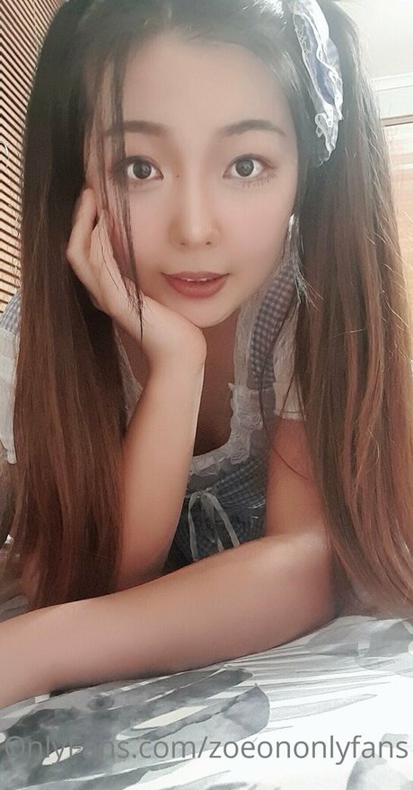 zoeononlyfans modelo exclusivo archivo