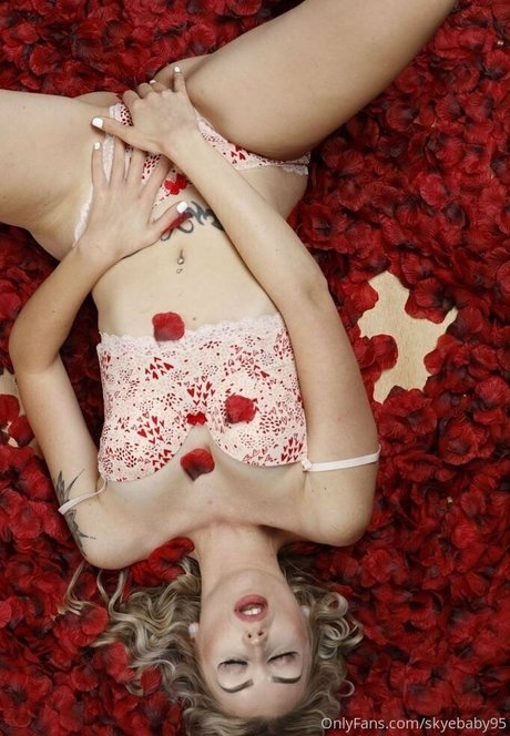 skyebaby95 hermosa actriz imágenes