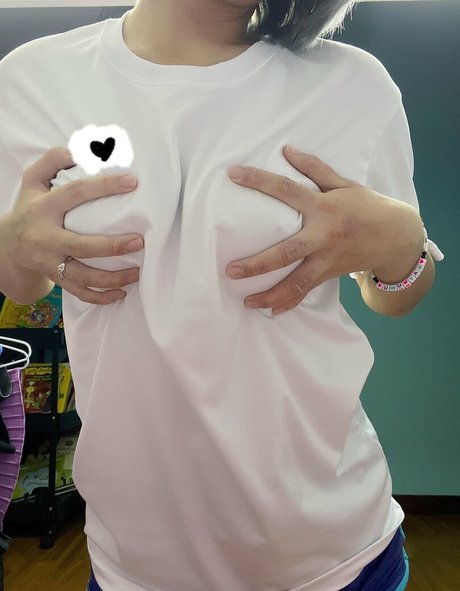 Kkaiyatoast modelo desnuda foto