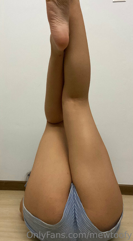 Mewtoof Japanese hermosa actriz imagen