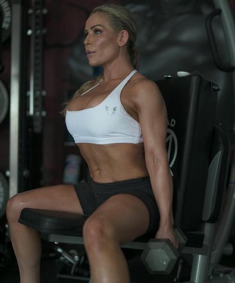 morena pov onlyfans erótico de alta calidad imágenes