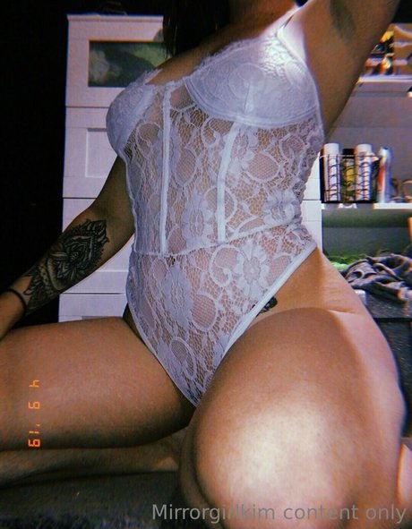 Mirrorgirlkim estrella porno desnuda imagen