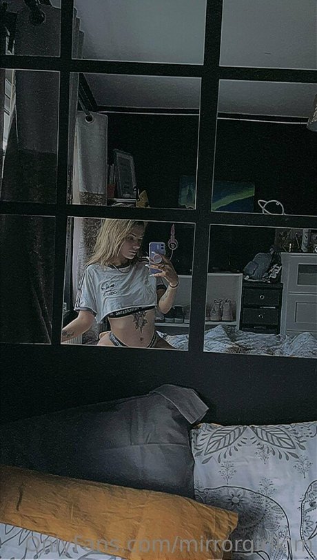 Mirrorgirlkim modelo adulto imágenes