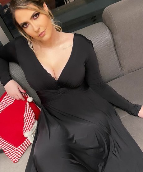 Nahzinhaa hermosa estrella porno galerías