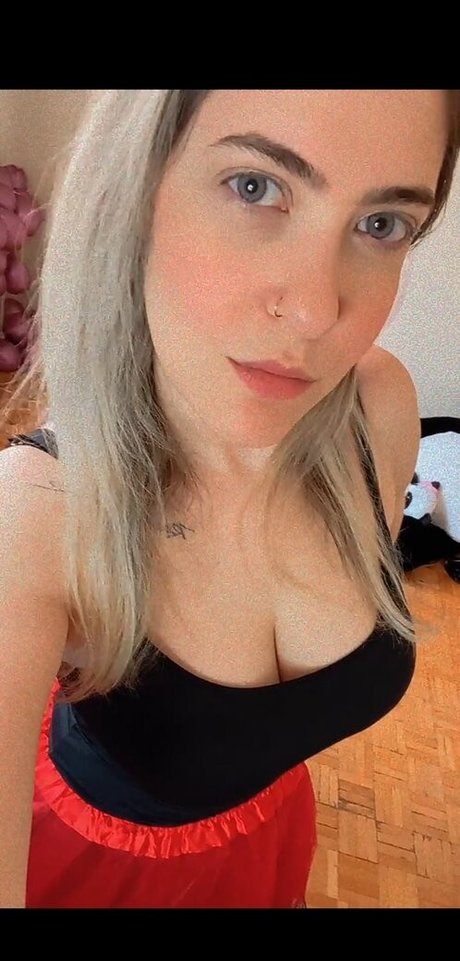 Nahzinhaa modelo recopilación