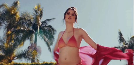 Laura Marano estrella porno en alta definición archivo