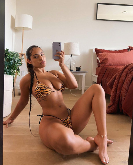 Malaika Terry estrella porno perfecta fotos