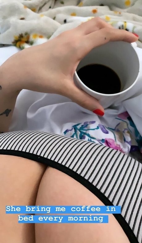 Sannatorr modelo desnudo galería