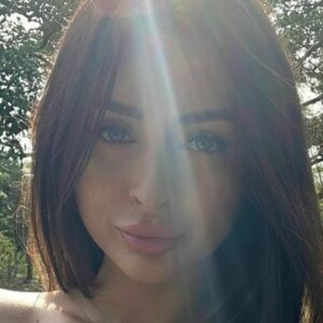 aubreyonearth modelo de arte galerías