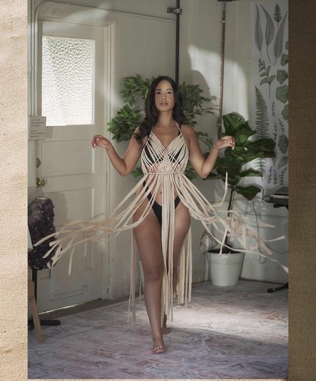 Emily Tosta buena actriz imágenes