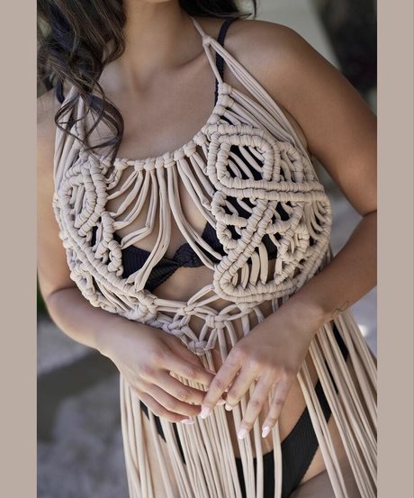 Emily Tosta modelo libre recopilación